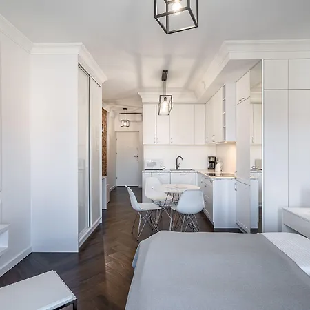 Apartment Rentplanet - Rynek *