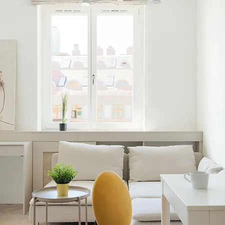 Apartment Rentplanet - Rynek